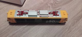 Locomotora Renfe 250 H0 Roco