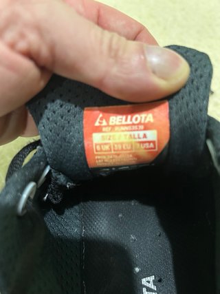 Zapatos de seguridad Bellota negros y grises