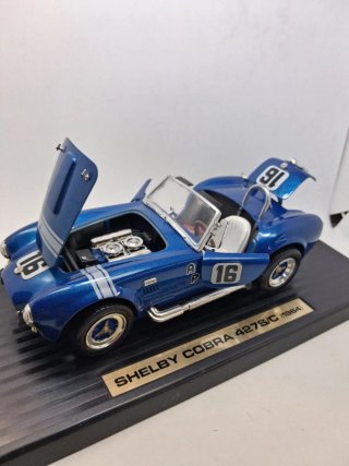 Shelby Cobra 427 S/C 1964 Majorette Platinum 1:18