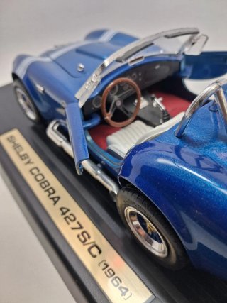 Shelby Cobra 427 S/C 1964 Majorette Platinum 1:18