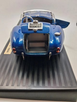Shelby Cobra 427 S/C 1964 Majorette Platinum 1:18
