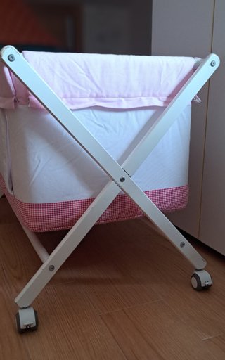 Minicuna bebé con colchón y vestiduras