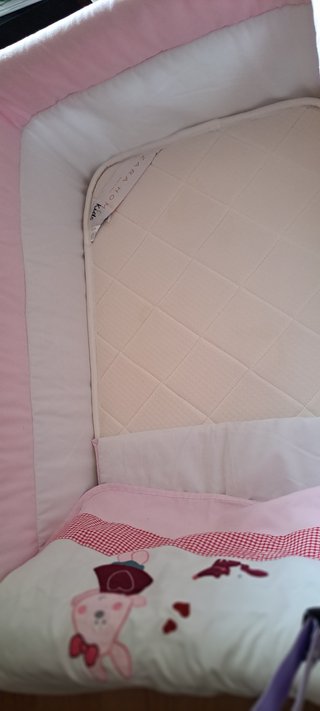 Minicuna bebé con colchón y vestiduras