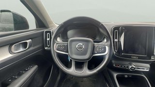 Volvo XC40 D3 Momentum Pro Auto 110 kW (150 CV)