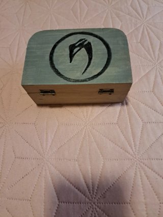 Cofre Madera Mandalorian pintado a mano