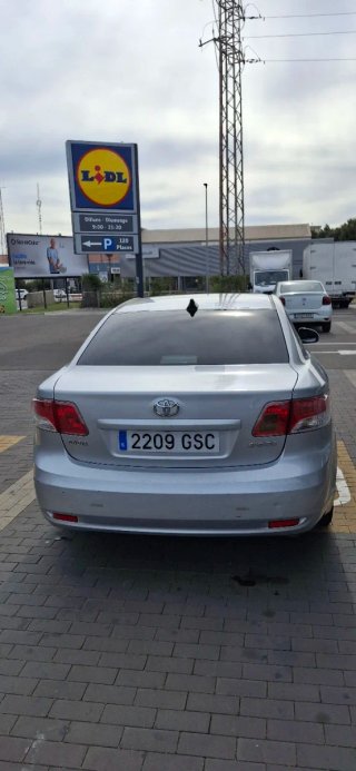 Toyota Avensis 2010