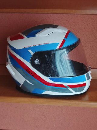 Casco de moto deportivo Unik.
