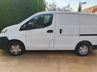 Nissan NV200 2011