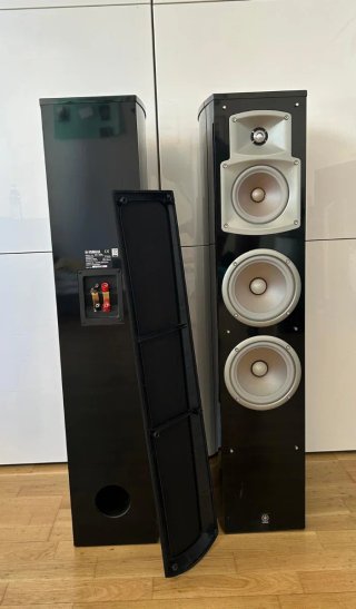 Altavoces Columna Yamaha Negros