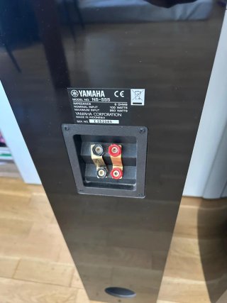 Altavoces Columna Yamaha Negros