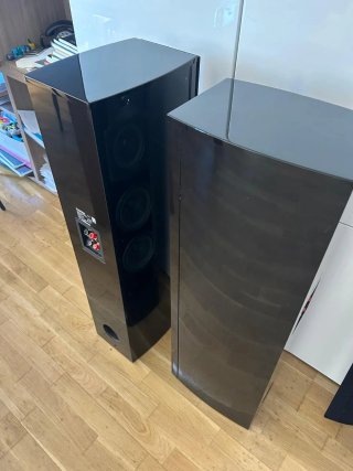 Altavoces Columna Yamaha Negros