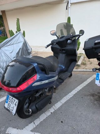 Piaggio X8 200 Maxi Scooter Azul