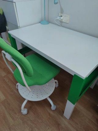 Escritorio Infantil con Silla Giratoria