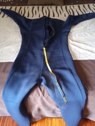 Traje de neopreno negro