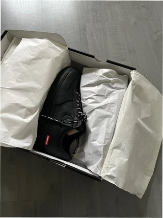 Nike Air Force 1 Low Supreme Negro Talla 38.5