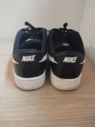 Zapatillas Nike Negras y Blancas