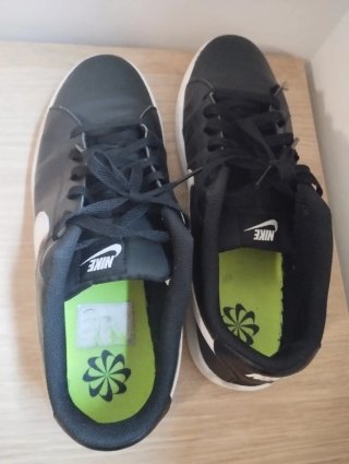 Zapatillas Nike Negras y Blancas