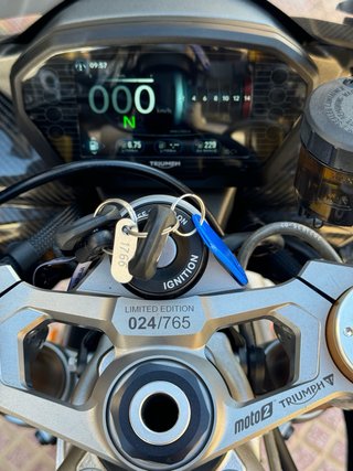 Triumph Daytona Moto2