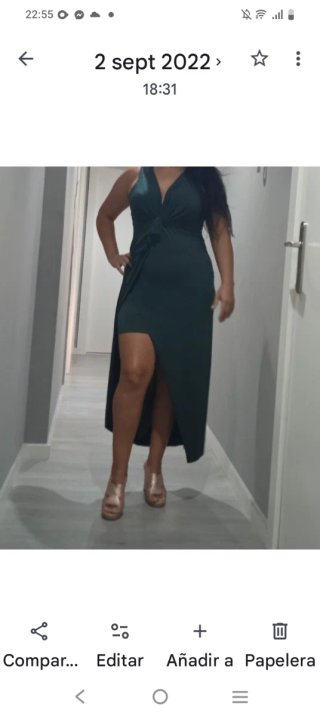 Vestido verde largo con abertura