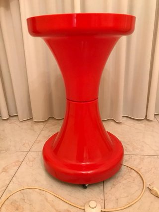 Tavolino vintage rosso in plastica