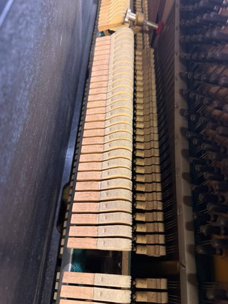 Piano Kawai Negro Vertical