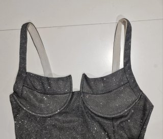 Vestido plateado brillante estilo corsé Talla S