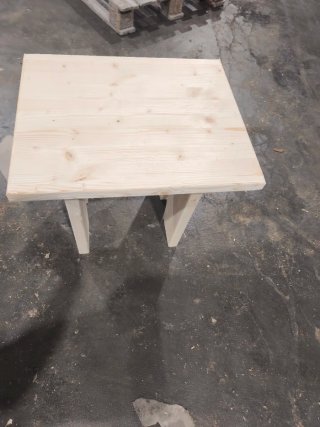 Taburete de madera natural,  la cantidad que quier
