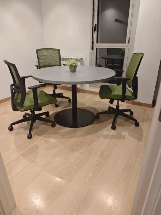 Tavolo da riunione moderno