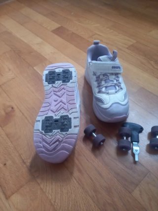 Zapatillas con ruedas niña T.33