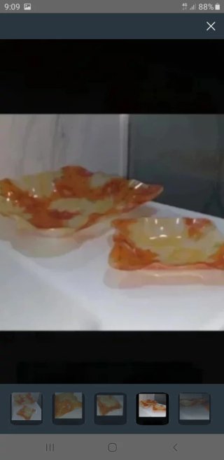2 Fuentes onduladas naranjas y amarillo. plastico