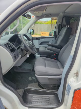 Volkswagen Transporter T5 2.0 TDI 2016 8Plazas