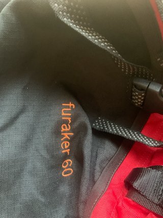 Mochila de excursión roja Furaker 60