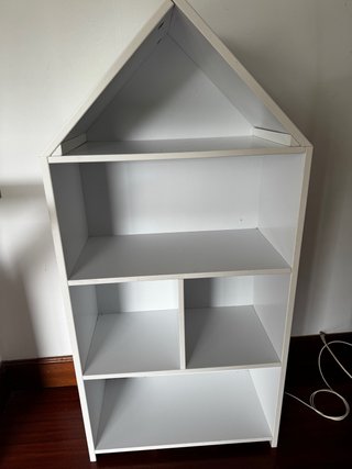Estantería infantil casa blanca