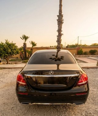 Mercedes-Benz Clase E 220d AMG line  2017