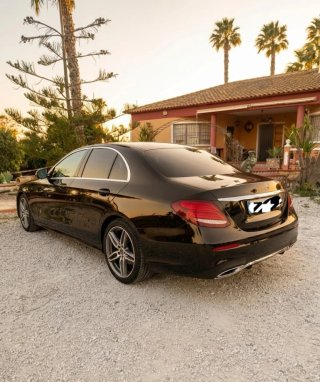 Mercedes-Benz Clase E 220d AMG line  2017