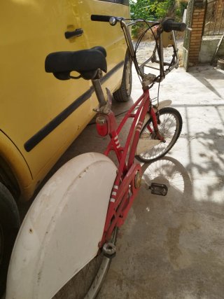 Bicicleta urbana roja