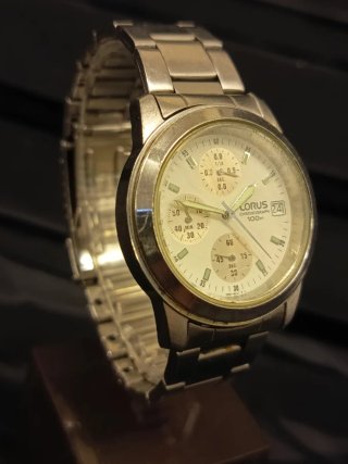 Reloj Lorus Chronograph 100m