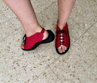 Sandalias de piel rojas cordones súper cómodas