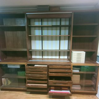 Estantería de madera