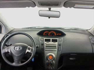 TOYOTA YARIS 1.3 VVT-I 100 TS CONFORTDRIVE