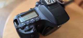Cámara Canon EOS 80D con Accesorios