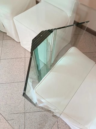 Tavolo in cristallo Rimadesio