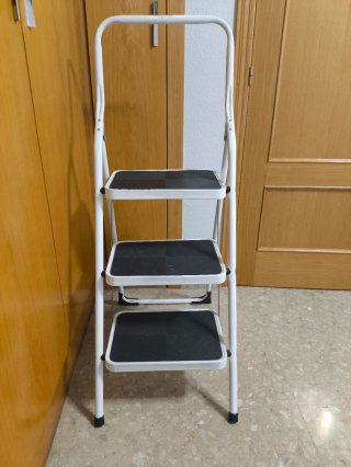 Escalera plegable 3 peldaños