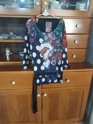 Maglia fantasia floreale e pois
