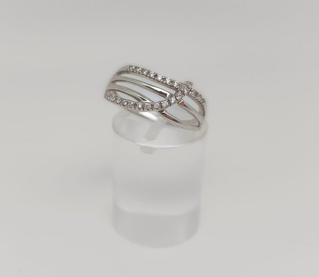 Anillo Oro Blanco 18K con Circonitas