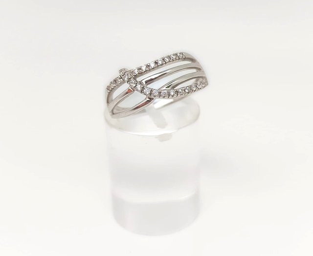 Anillo Oro Blanco 18K con Circonitas