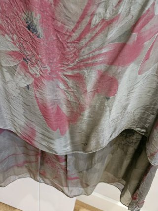 Camiseta de mujer estampada de flores – Talla M/L