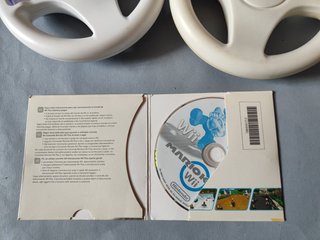 Mario Kart Wii con 2 volanti