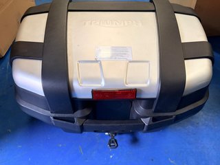Baul trasero Triumph Givi Trekker 52 TRK 52N top