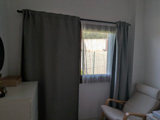 Cortinas grises o azules opacas y transparentes